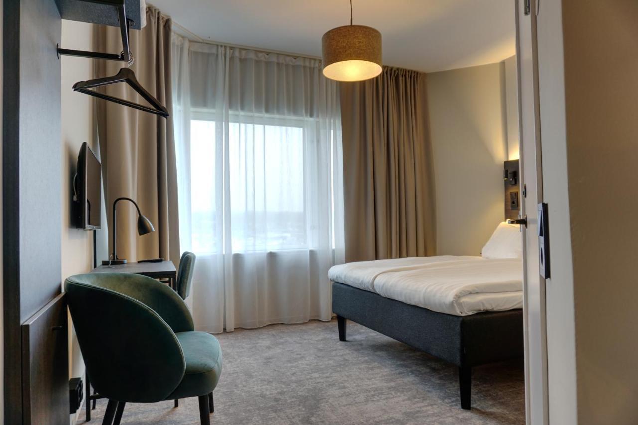 First Hotel Joenkoeping Bagian luar foto